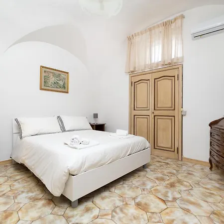 A Casa Di Antonio - De Vivo Realty Positano